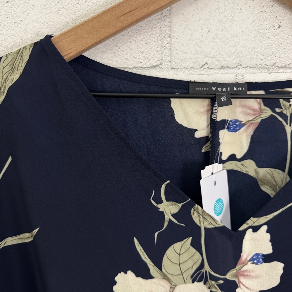 WEST KEI Stitch Fix Allura Knot Detail Front Top - Picture 5 of 11